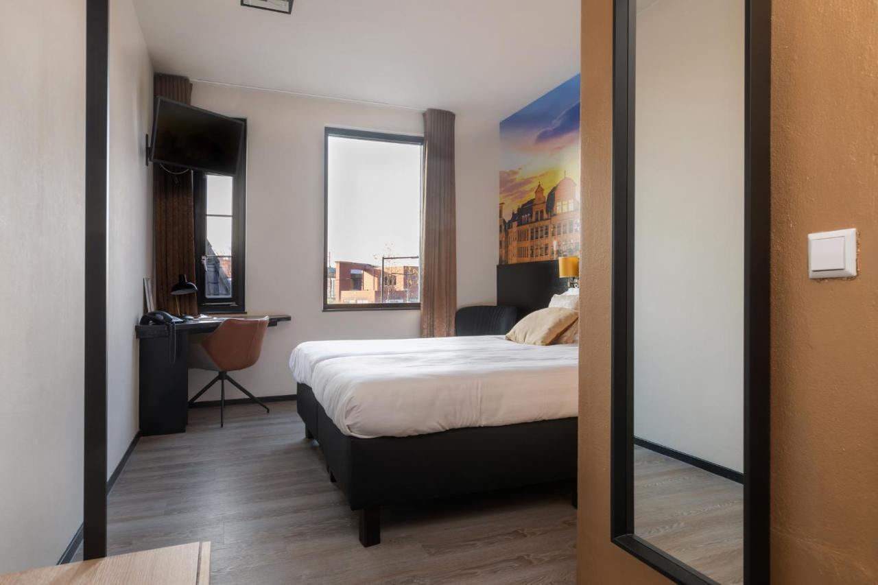 Hotel De Valk Valkenswaard Exterior photo